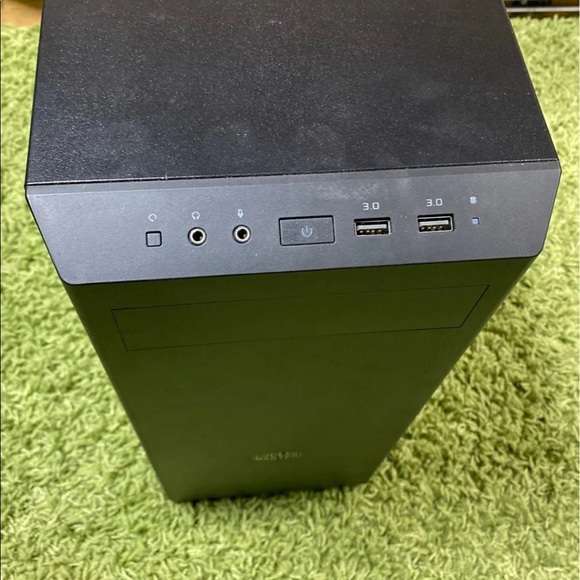 Cooler Master computer tower case - Picture 5 of 8